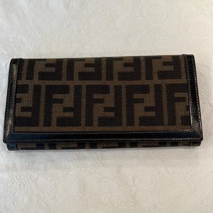EUC Vintage Fendi Zucca Continental